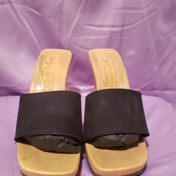 Clogs - Picture 4 of 4